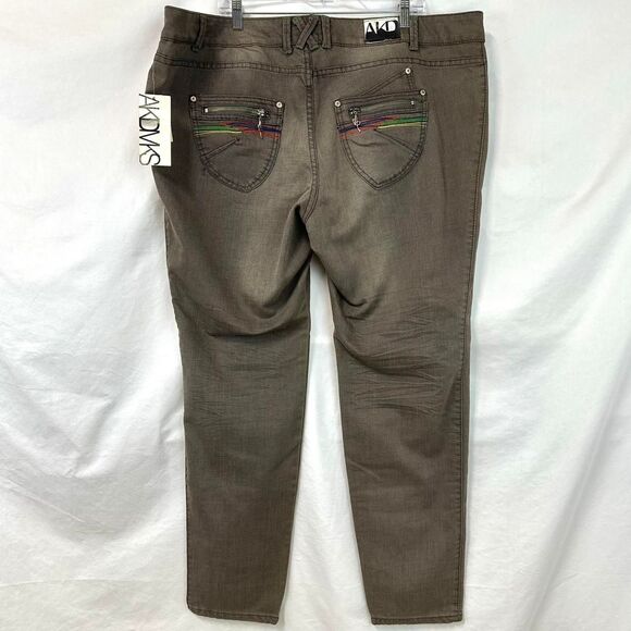 AKADEMIKS NWT Brown Embroidered Straight Slim Jeans Womens Plus‎ 24 2000s Y2K - Picture 3 of 8